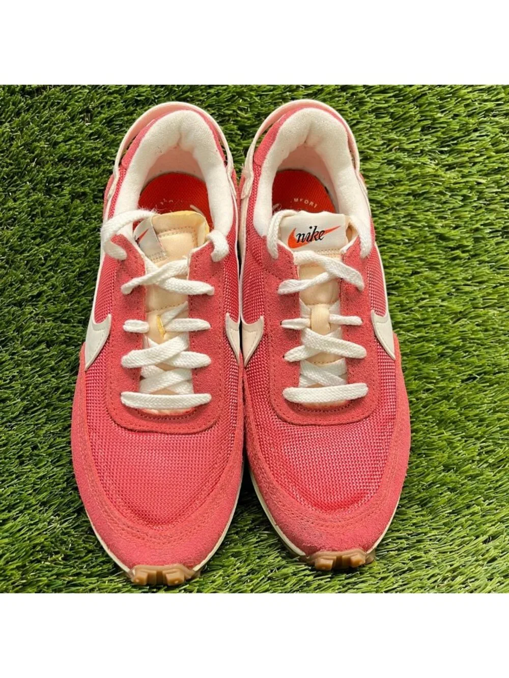 Nike Waffle Debut Vintage Womens Size 7.5 Red Sail Gum Running Shoes Sneakers